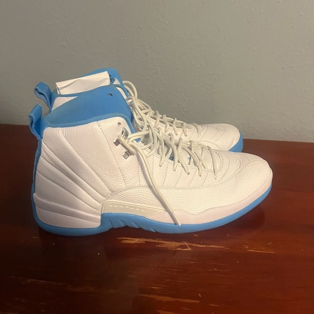Jordan Men’s Athletic Shoes White and Light Blue Retro 12 Jordan